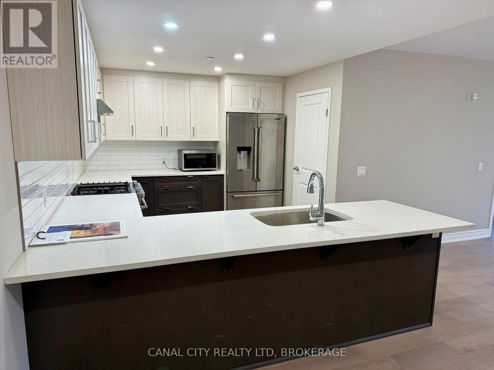 Single Family at 304- 10 Albert Street, Thorold (Thorold Downtown), Ontario - Photo 7 - RE/MAX Garden City Realty