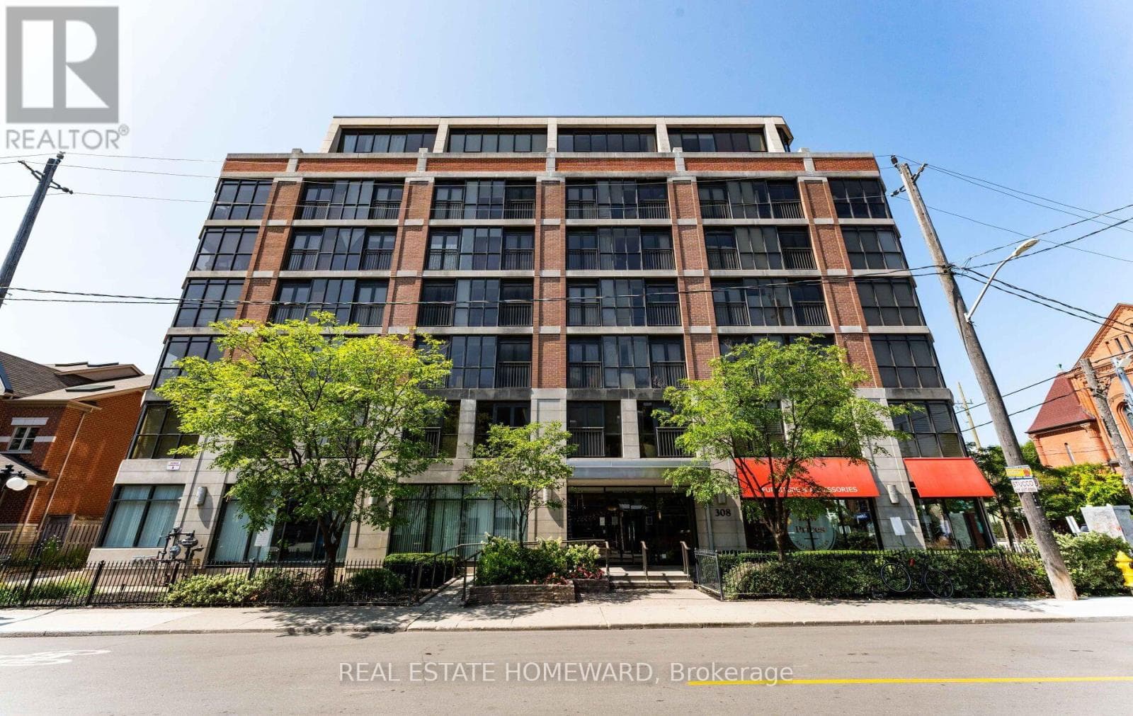601- 308 Palmerston Avenue