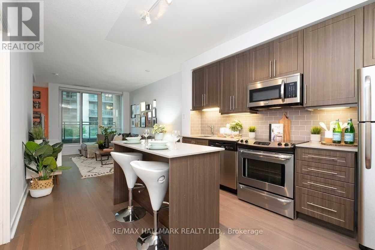 Single Family at 306- 1171 Queen Street, Toronto (Little Portugal), Ontario - Photo 8 - RE/MAX Garden City Realty