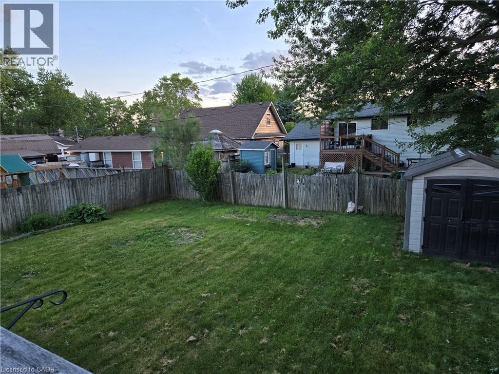 Single Family at 697 FERNDALE Avenue, Fort Erie, Ontario - Photo 6 - RE/MAX Garden City Realty
