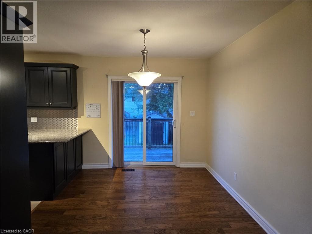 Single Family at 697 FERNDALE Avenue, Fort Erie, Ontario - Photo 9 - RE/MAX Garden City Realty