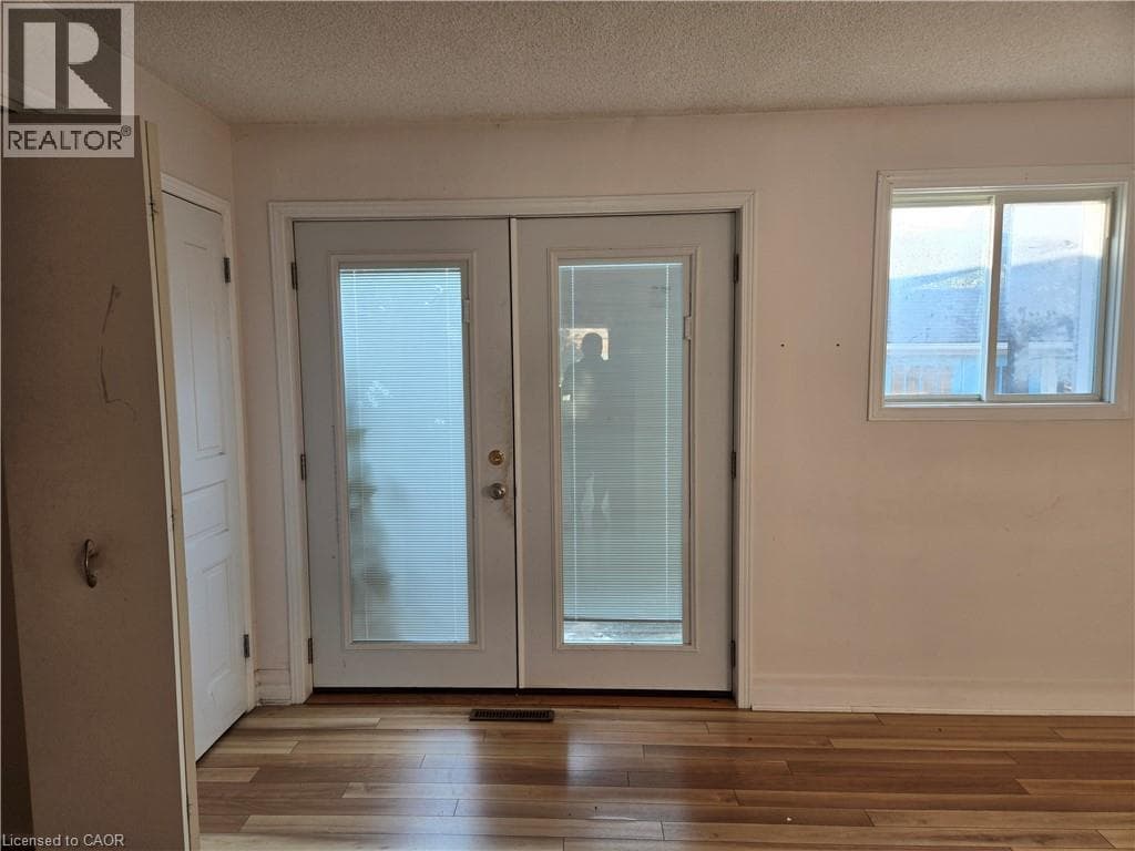 Single Family at 224 BURGAR Street, Welland, Ontario - Photo 10 - RE/MAX Garden City Realty