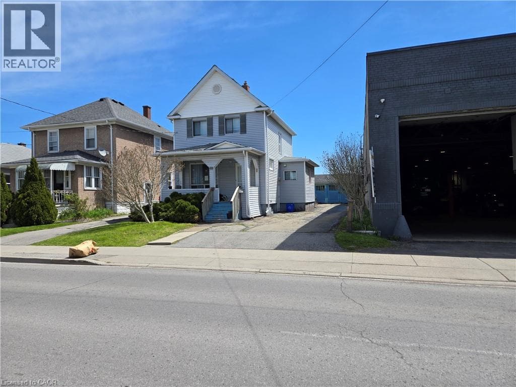 Single Family at 224 BURGAR Street, Welland, Ontario - Photo 2 - RE/MAX Garden City Realty