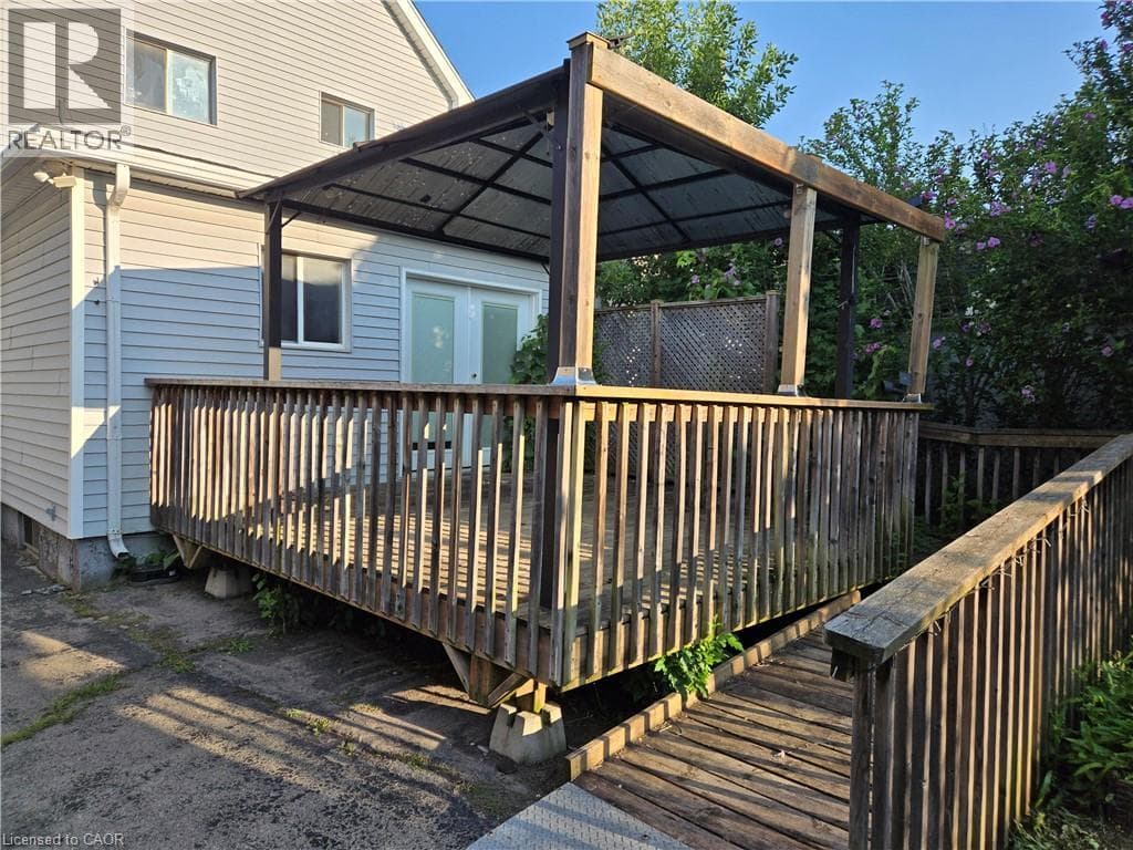 Single Family at 224 BURGAR Street, Welland, Ontario - Photo 4 - RE/MAX Garden City Realty