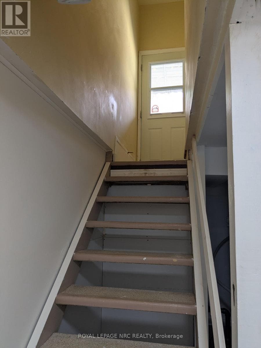 Single Family at Lower- 187 Neff Street, Port Colborne (Main Street), Ontario - Photo 2 - RE/MAX Garden City Realty