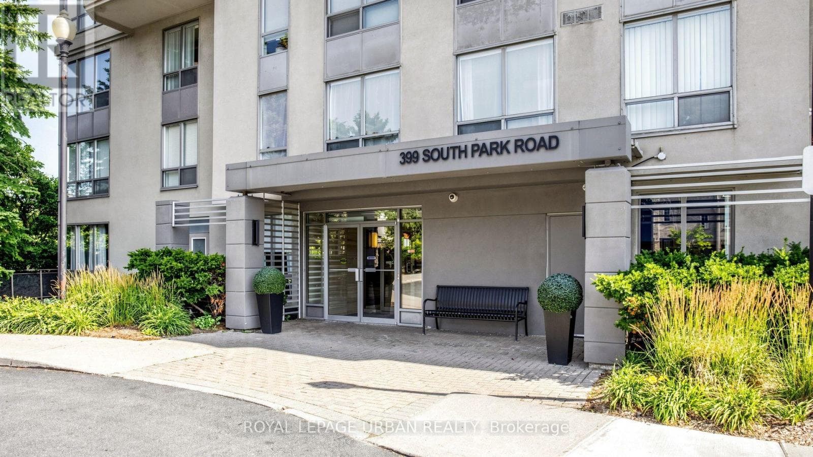 Single Family at 1005- 399 South Park Road, Markham (Commerce Valley), Ontario - Photo 4 - RE/MAX Garden City Realty
