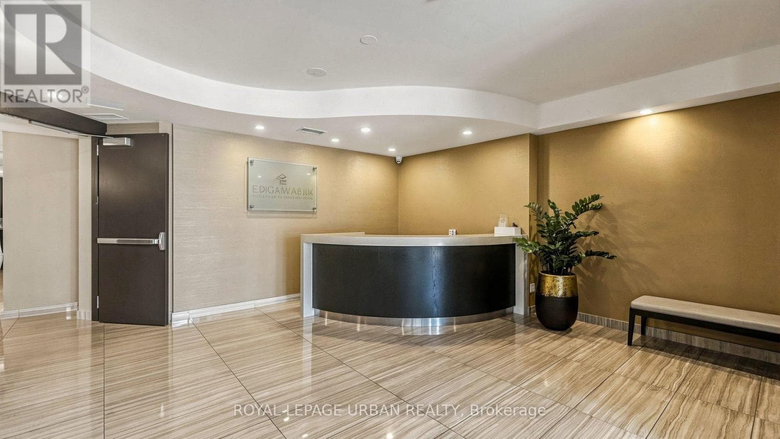 Single Family at 1005- 399 South Park Road, Markham (Commerce Valley), Ontario - Photo 6 - RE/MAX Garden City Realty