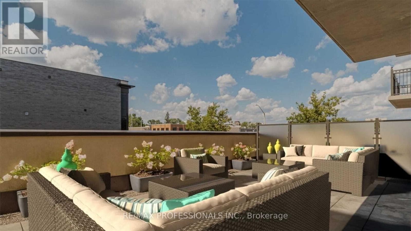 Single Family at 208- 205 Lakeshore Road, Oakville (CO Central), Ontario - Photo 6 - RE/MAX Garden City Realty