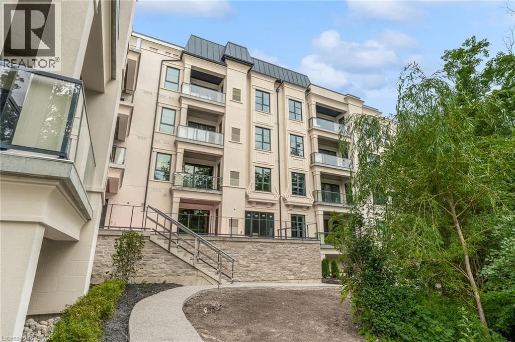 Single Family at 209- 2 ARBOURVALE Common, St. Catharines, Ontario - Photo 5 - RE/MAX Garden City Realty