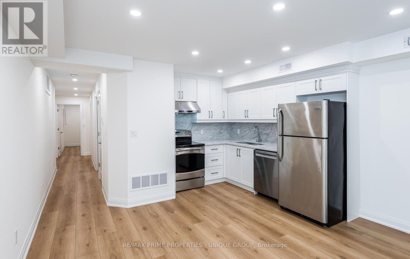 3- 45 Astoria Avenue
