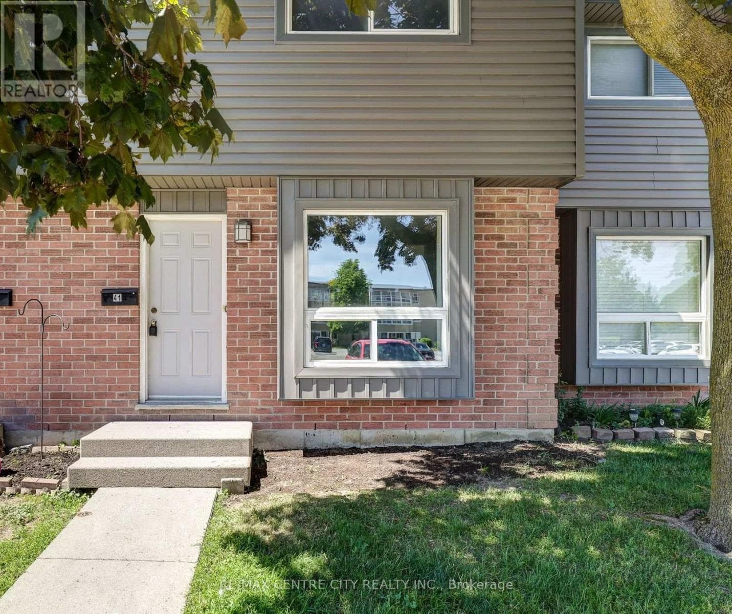 41- 1443 Huron Street