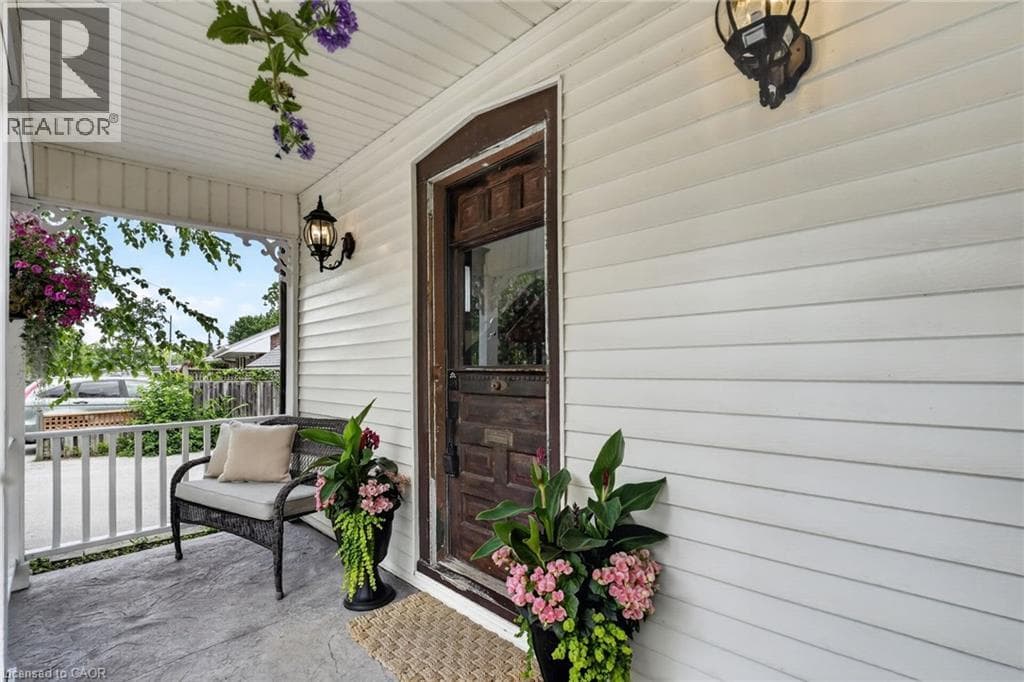Single Family at 111 MAIN Street, Grimsby, Ontario - Photo 5 - RE/MAX Garden City Realty