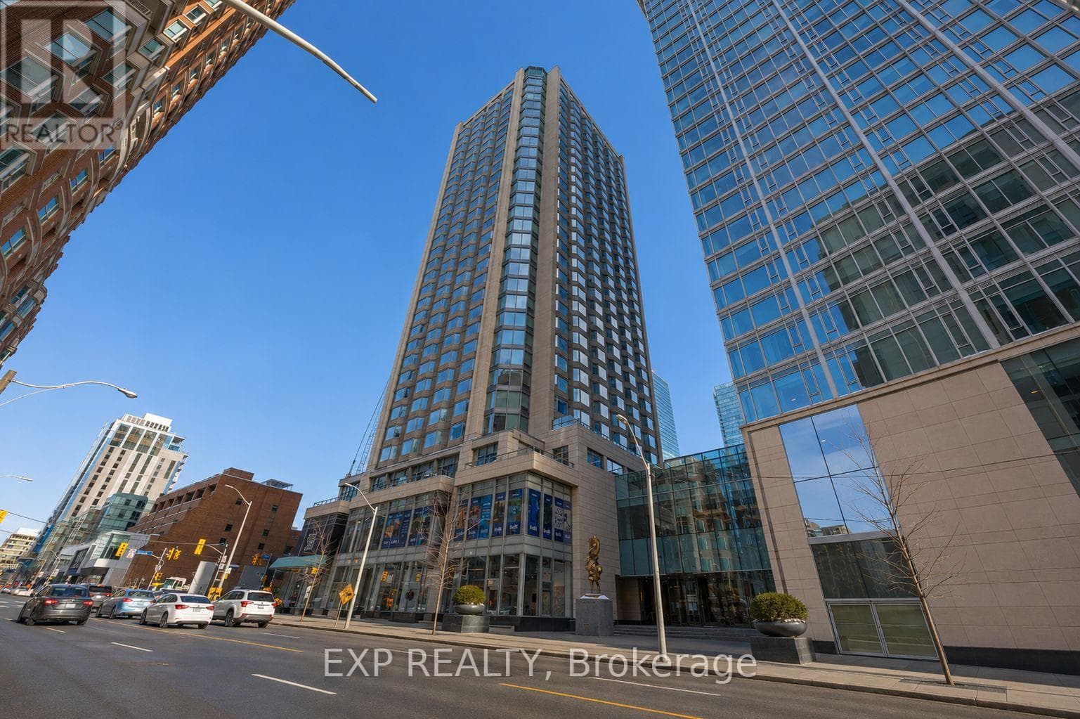 1106- 155 Yorkville Avenue