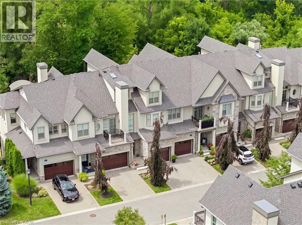 Single Family at 14 ABERDEEN Lane, Niagara-on-the-Lake, Ontario - Photo 5 - RE/MAX Garden City Realty