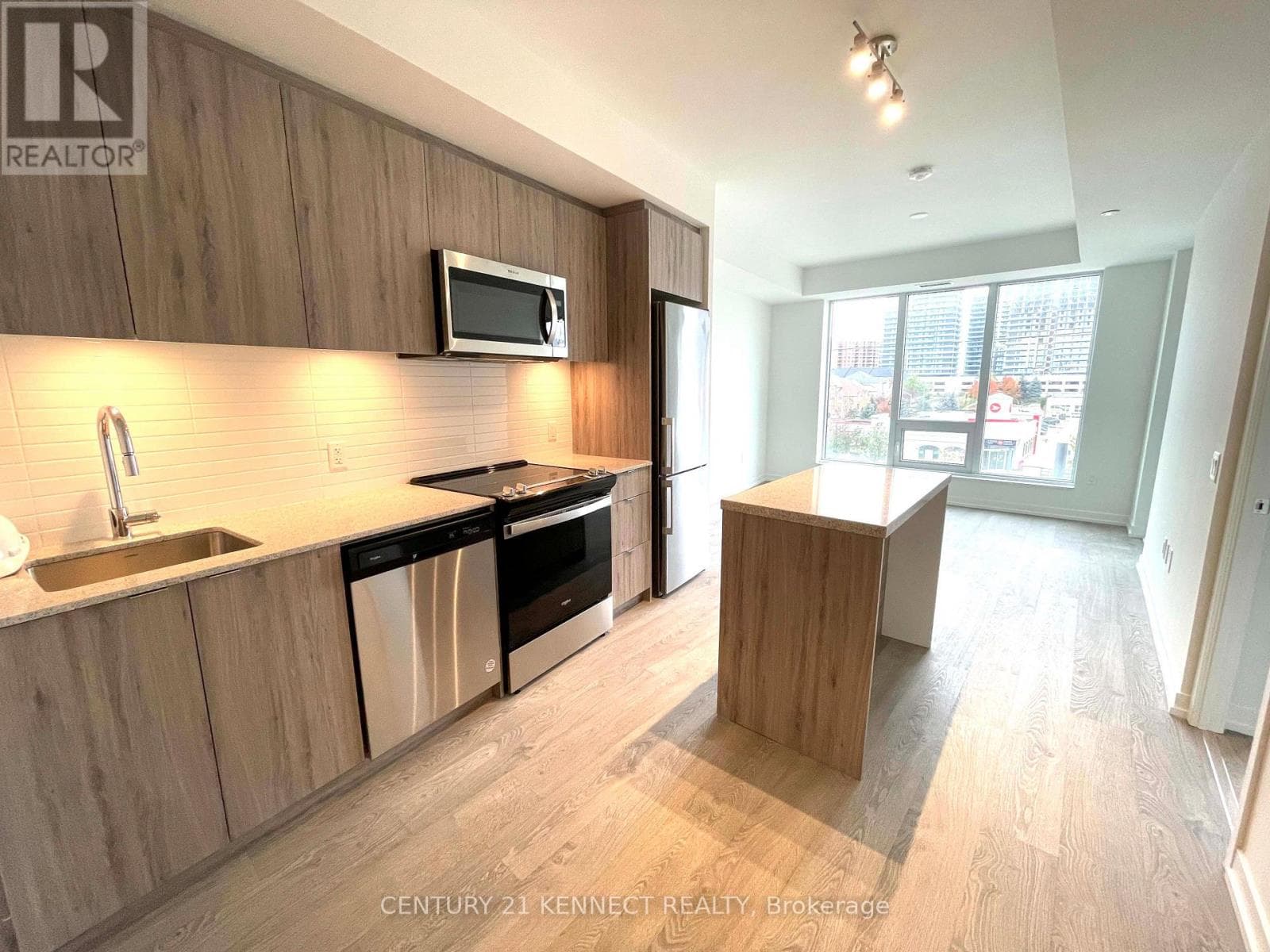 Single Family at 308E- 8868 Yonge Street, Richmond Hill (South Richvale), Ontario - Photo 4 - RE/MAX Garden City Realty