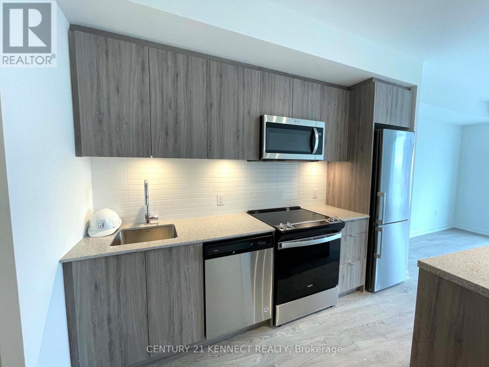 Single Family at 308E- 8868 Yonge Street, Richmond Hill (South Richvale), Ontario - Photo 6 - RE/MAX Garden City Realty