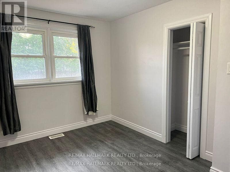 Single Family at Main- 261 Wellington Street, Barrie (Codrington), Ontario - Photo 8 - RE/MAX Garden City Realty