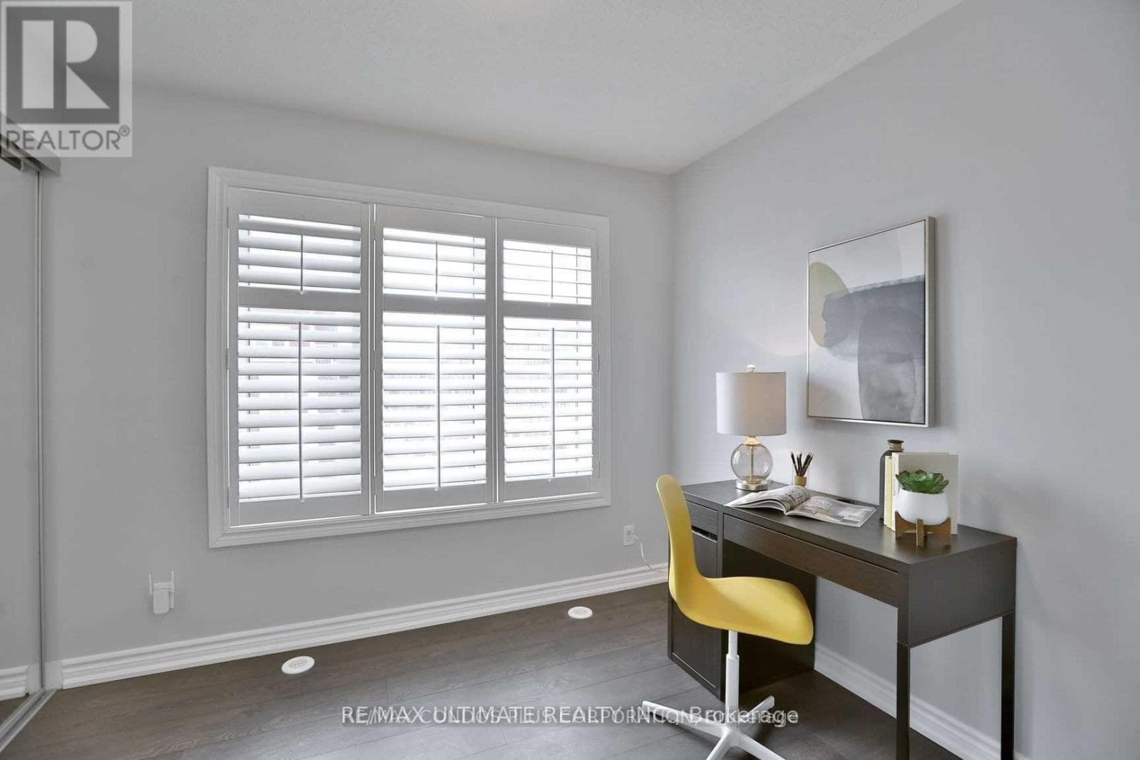 Single Family at 31- 70 Eastwood Park Gardens, Toronto (Long Branch), Ontario - Photo 10 - RE/MAX Garden City Realty