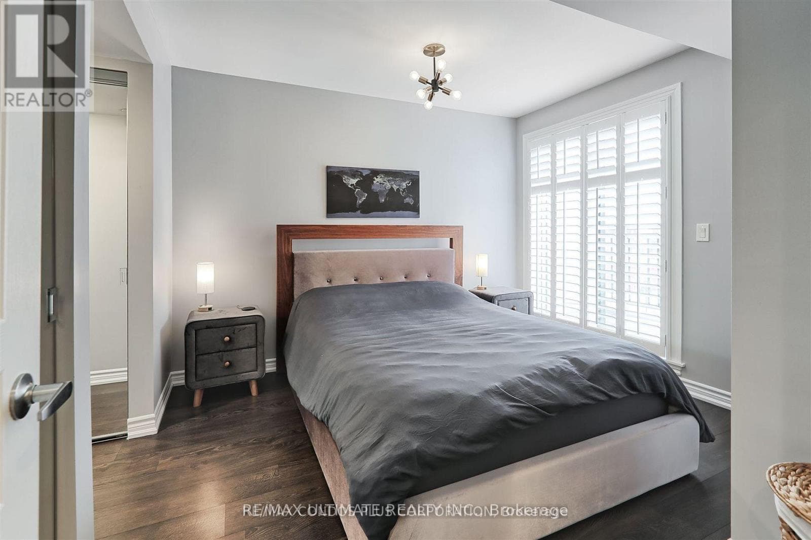 Single Family at 31- 70 Eastwood Park Gardens, Toronto (Long Branch), Ontario - Photo 7 - RE/MAX Garden City Realty