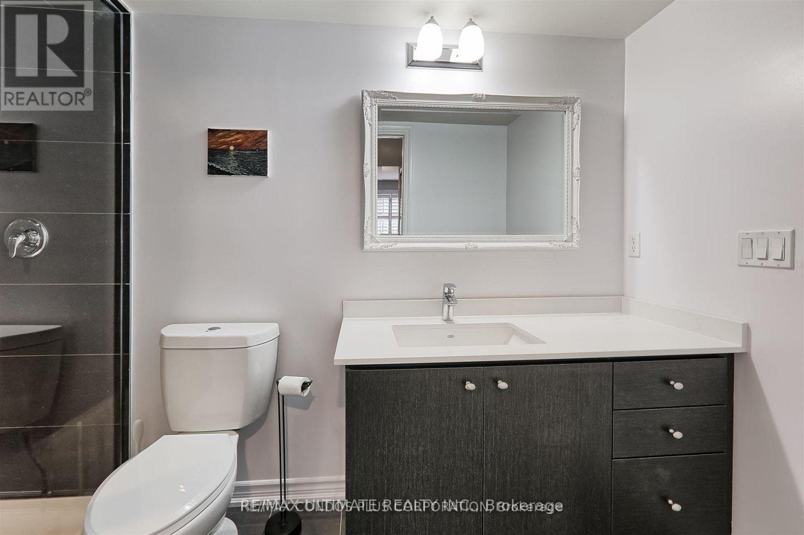 Single Family at 31- 70 Eastwood Park Gardens, Toronto (Long Branch), Ontario - Photo 9 - RE/MAX Garden City Realty