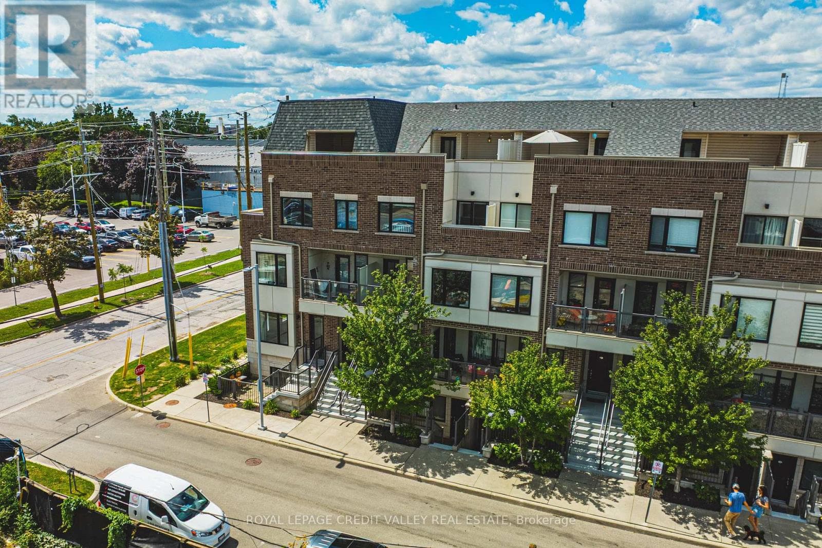 505- 10 Drummond Street