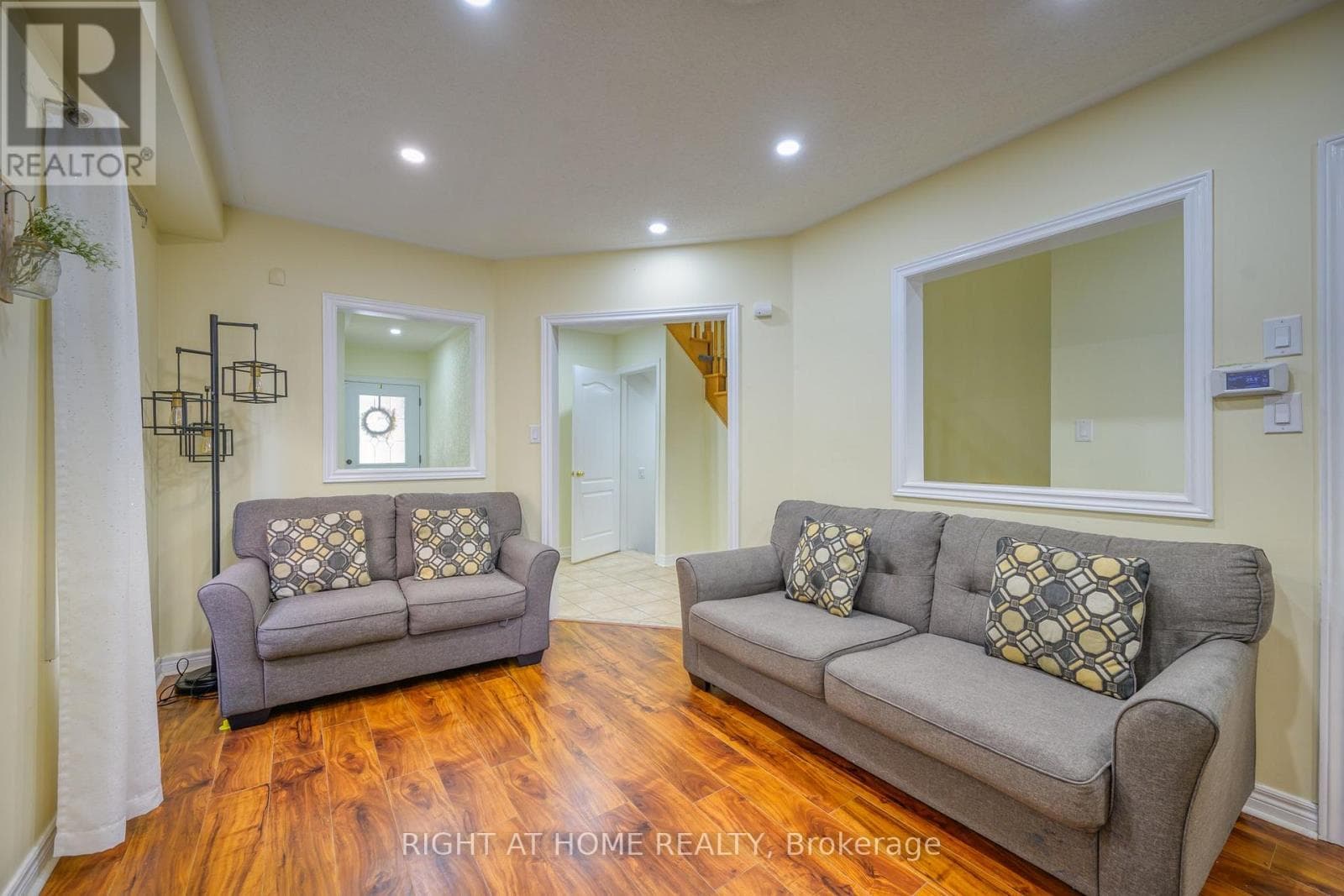 Single Family at 6683 Opera Glass Crescent, Mississauga (Meadowvale Village), Ontario - Photo 9 - RE/MAX Garden City Realty