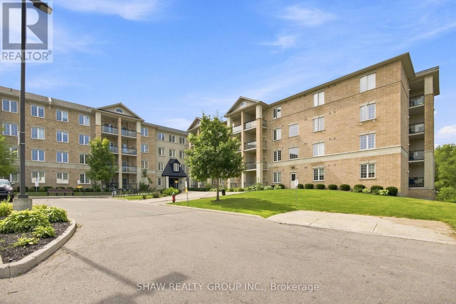 423- 1077 Gordon Street