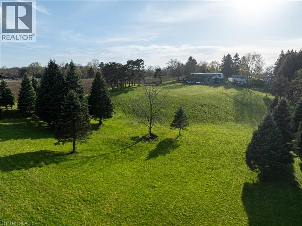 Single Family at 2010 HANSLER Street, Pelham, Ontario - Photo 5 - RE/MAX Garden City Realty