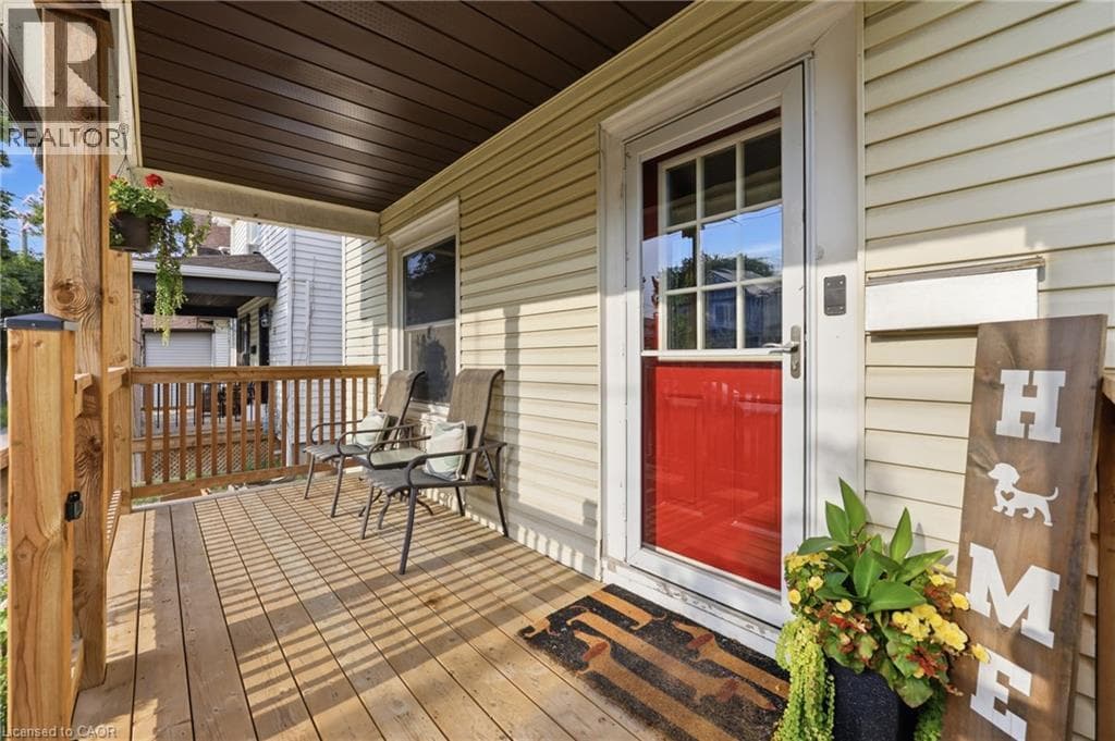 Single Family at 52 BERRYMAN Avenue, St. Catharines, Ontario - Photo 3 - RE/MAX Garden City Realty