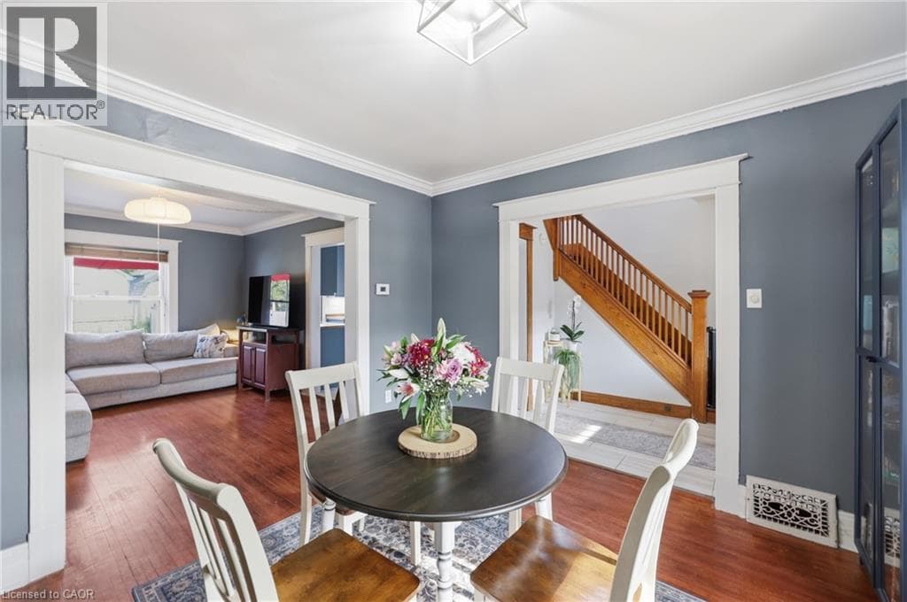 Single Family at 52 BERRYMAN Avenue, St. Catharines, Ontario - Photo 9 - RE/MAX Garden City Realty