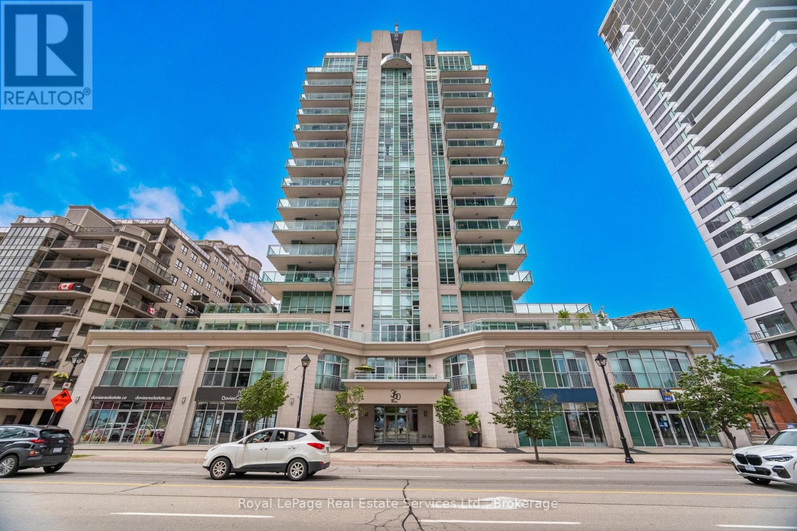 303- 360 Pearl Street