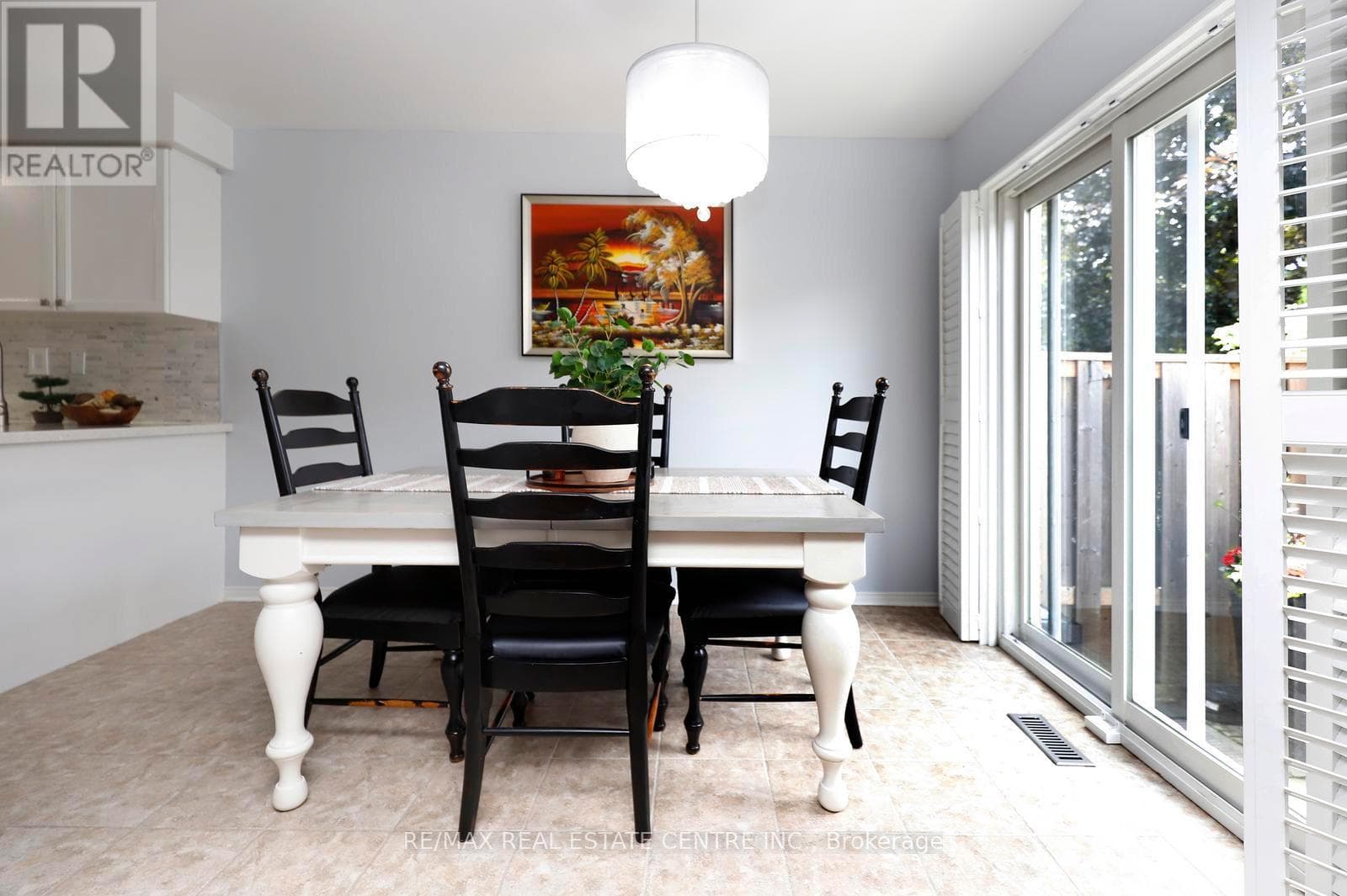 Single Family at 26- 2022 Atkinson Drive, Burlington (Rose), Ontario - Photo 8 - RE/MAX Garden City Realty