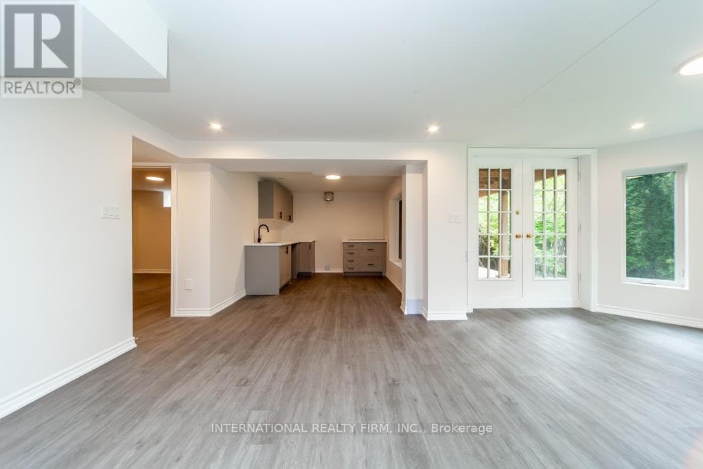Single Family at Lower- 11 Coates Crescent, Richmond Hill (Oak Ridges Lake Wilcox), Ontario - Photo 5 - RE/MAX Garden City Realty
