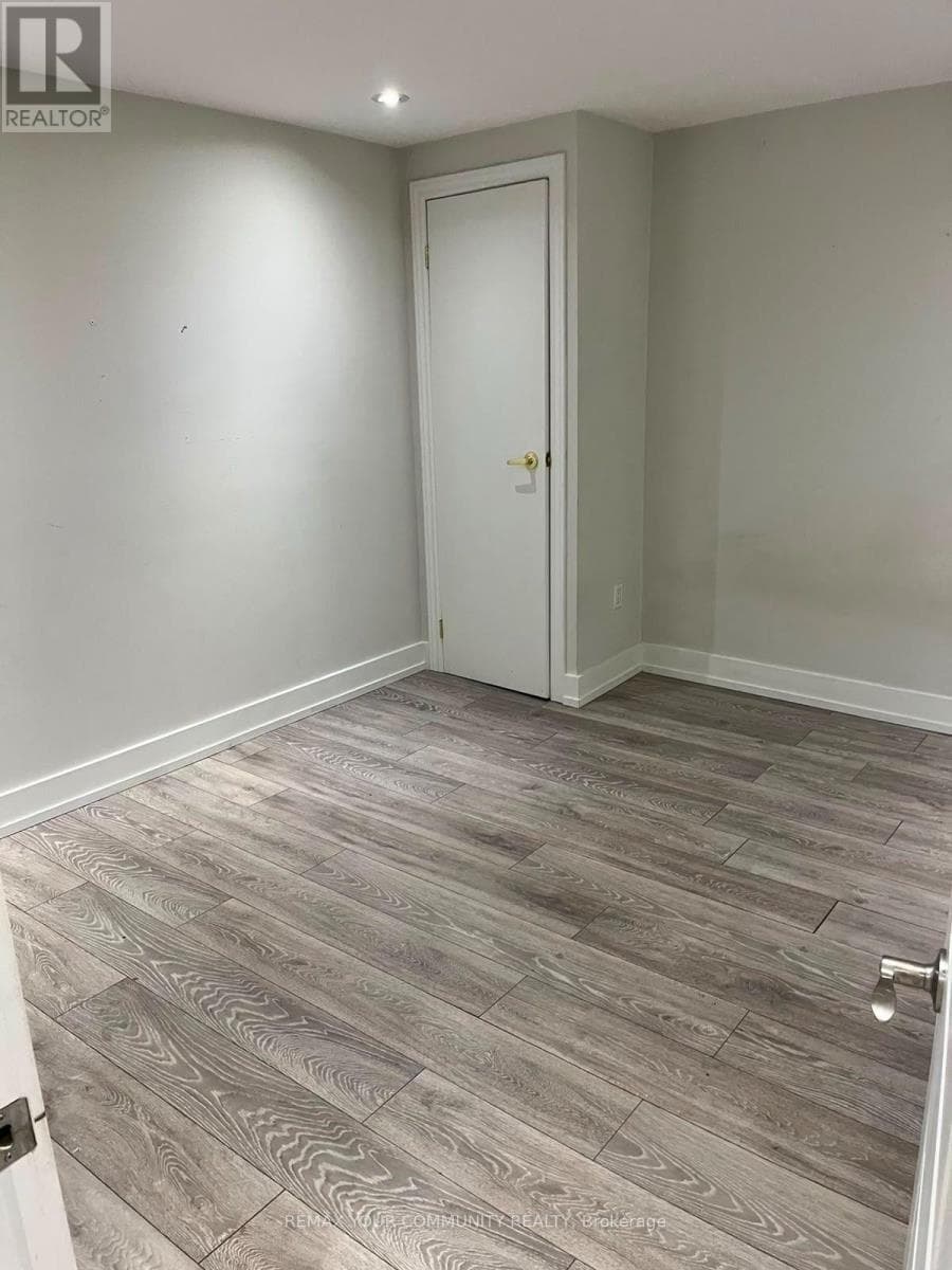 Single Family at 315 Millard Avenue, Newmarket (Central Newmarket), Ontario - Photo 6 - RE/MAX Garden City Realty
