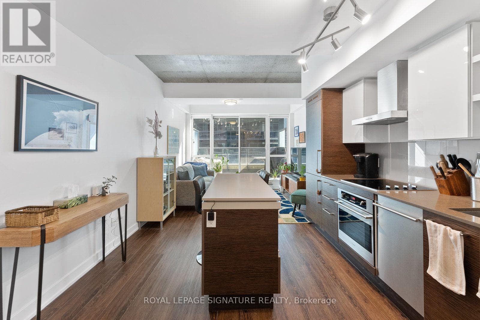 333- 1030 King Street