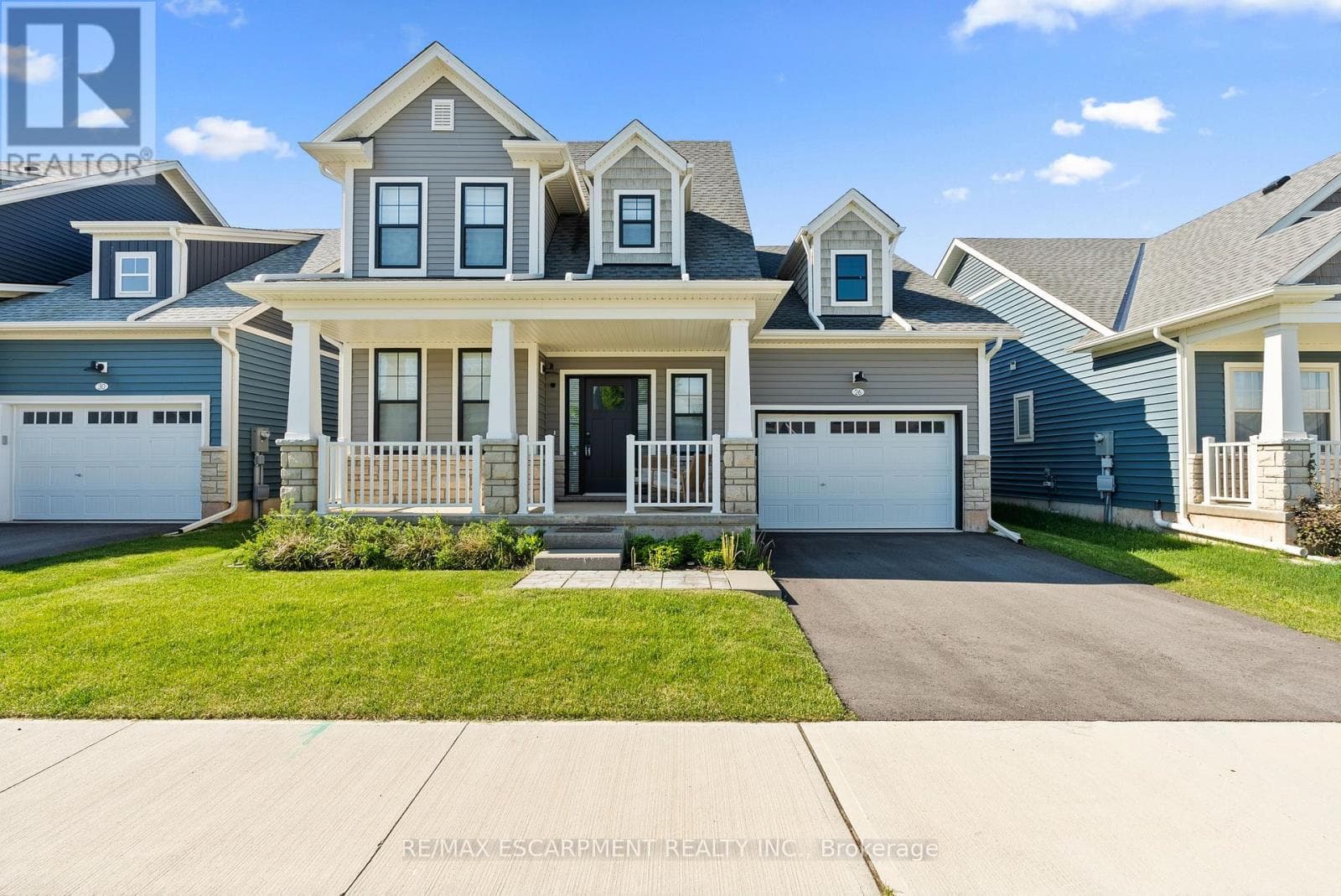 26 BEACHWALK Crescent