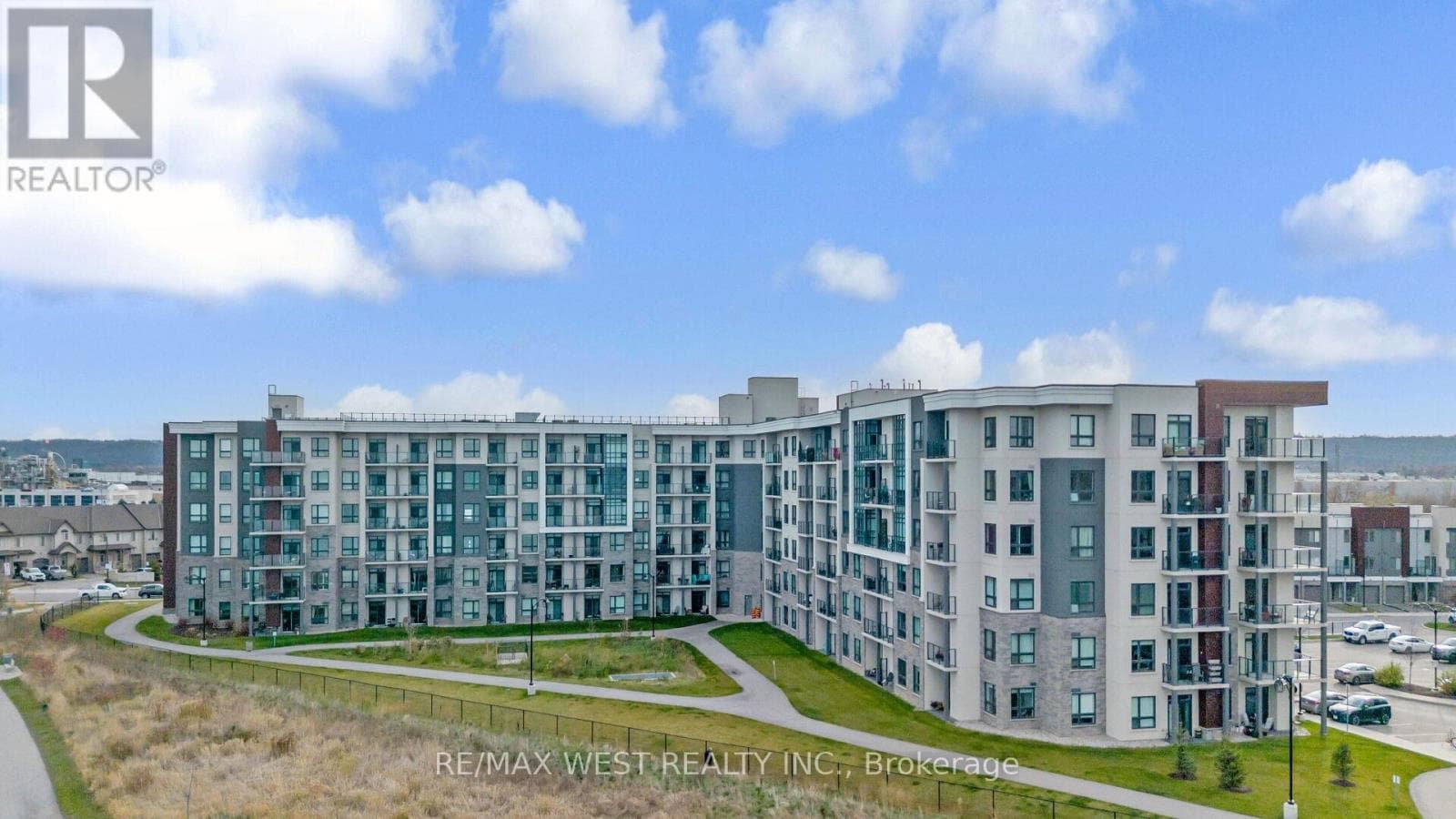 Single Family at 131- 101 Shoreview Place, Hamilton (Stoney Creek), Ontario - Photo 2 - RE/MAX Garden City Realty