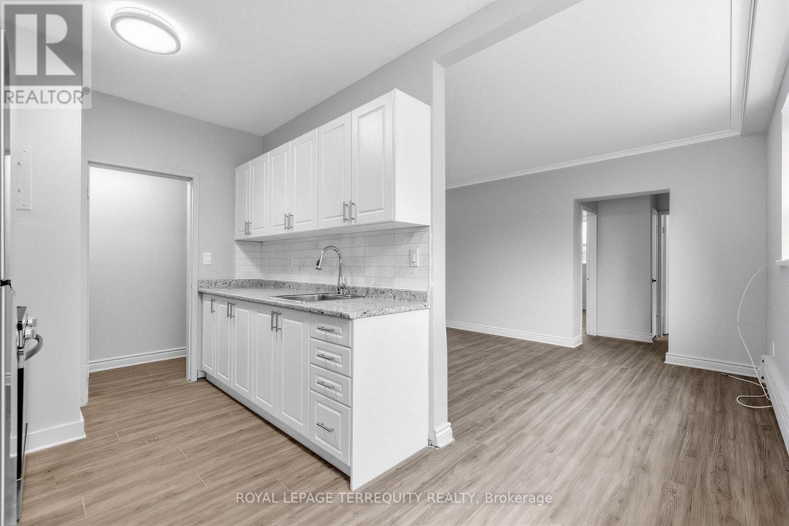 3- 2548 Keele Street