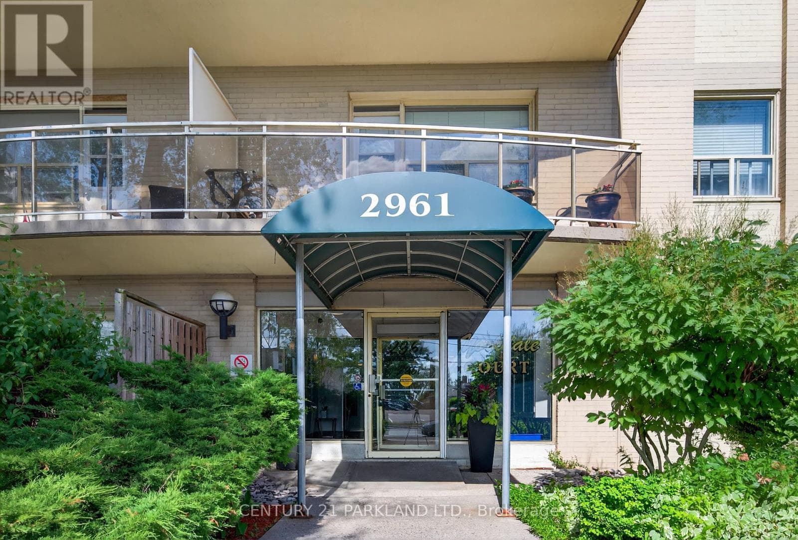202- 2961 Dufferin Street