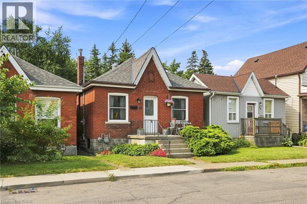 Single Family at 58 EDINBURGH Avenue, Hamilton, Ontario - Photo 6 - RE/MAX Garden City Realty