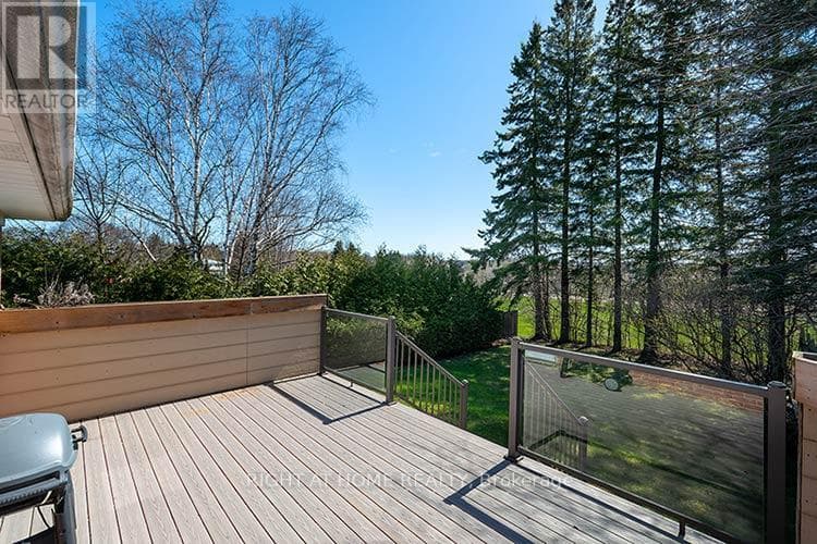 Single Family at 304 Roywood Crescent, Newmarket (Central Newmarket), Ontario - Photo 10 - RE/MAX Garden City Realty