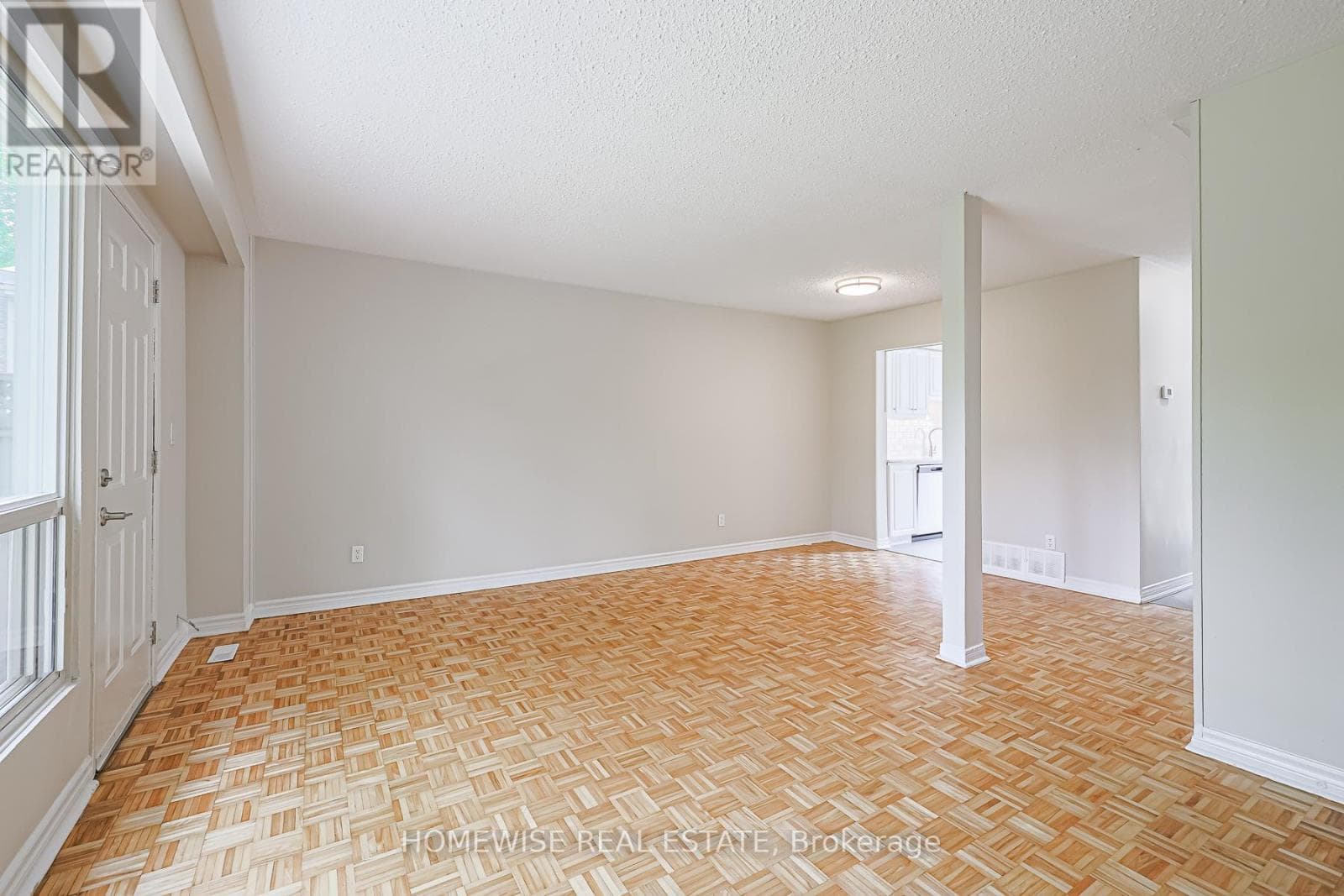 Single Family at 25- 560 Waverly Street, Oshawa (McLaughlin), Ontario - Photo 5 - RE/MAX Garden City Realty