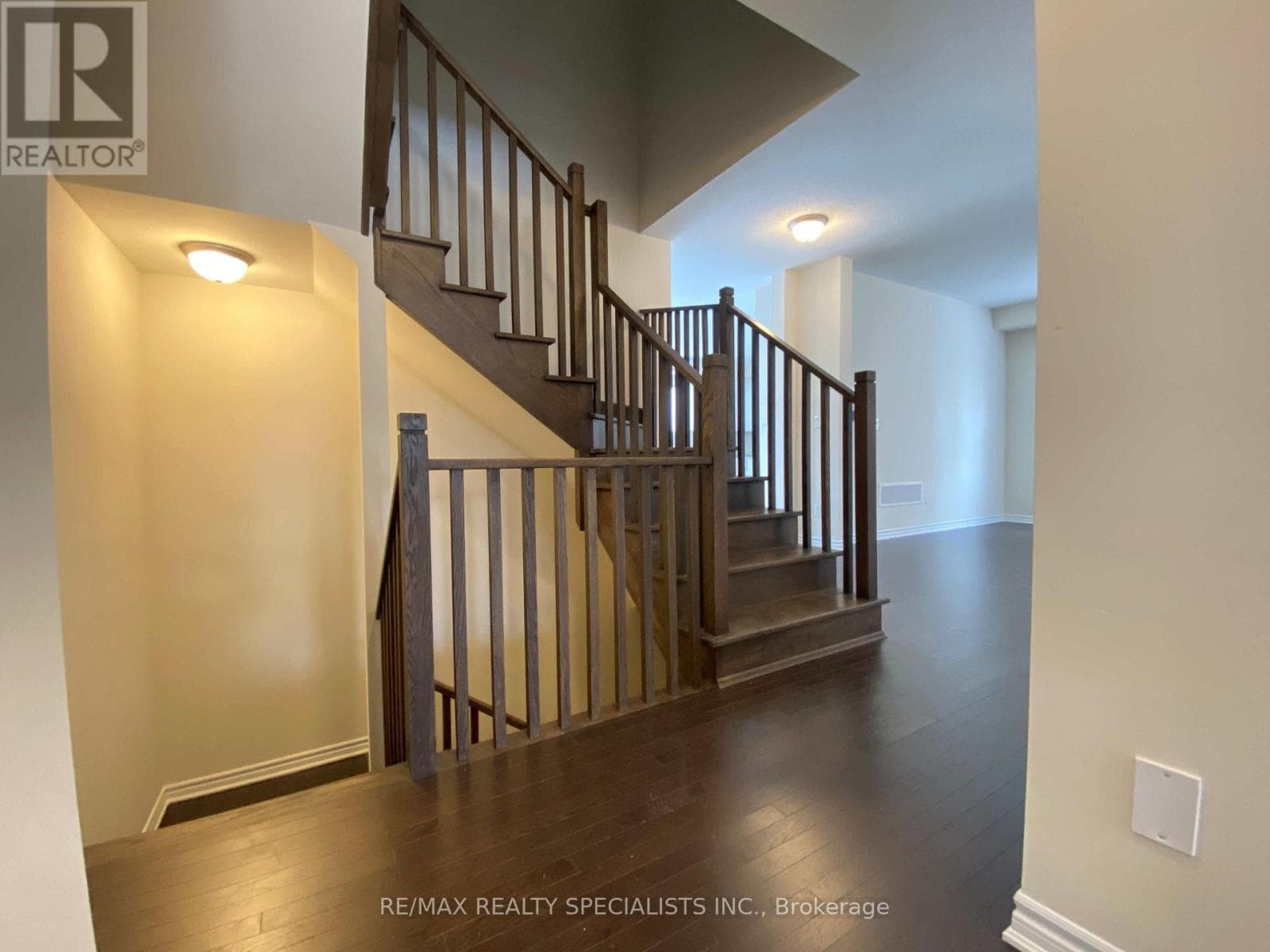 Single Family at 17 Oriole Crescent, Port Colborne (Main Street), Ontario - Photo 8 - RE/MAX Garden City Realty
