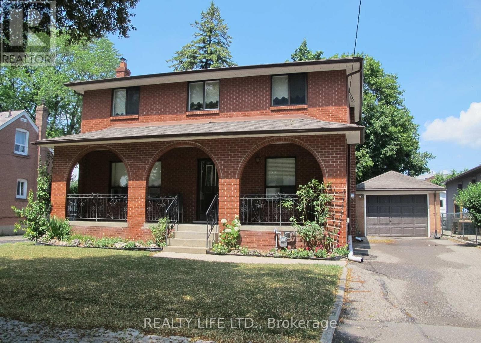 4 Rosalie Avenue