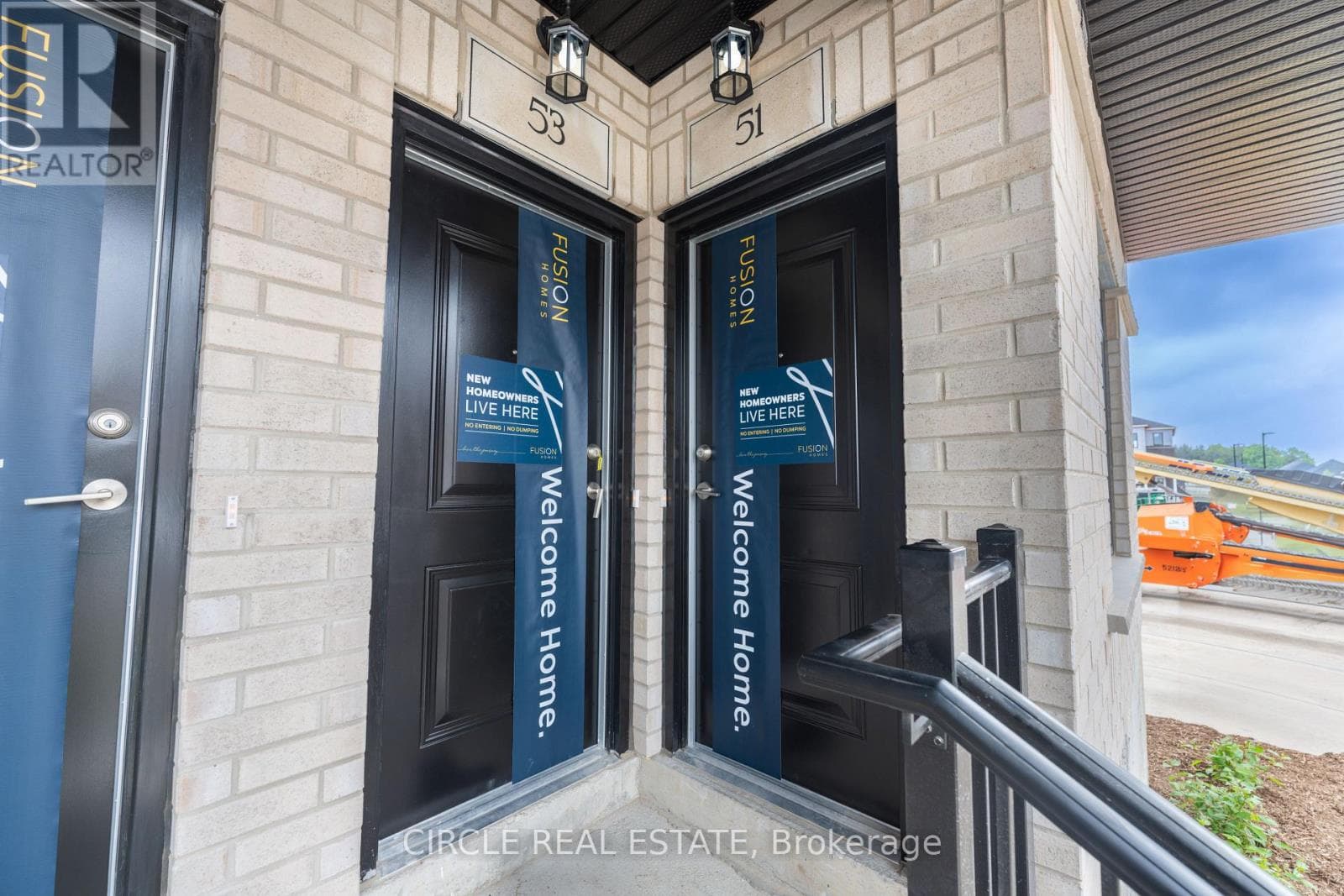 Single Family at 53 Thatcher Drive, Guelph (Kortright East), Ontario - Photo 3 - RE/MAX Garden City Realty
