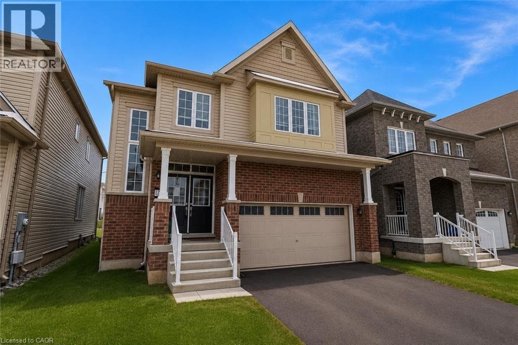 Single Family at 13 STEVEN Drive, Thorold, Ontario - Photo 3 - RE/MAX Garden City Realty