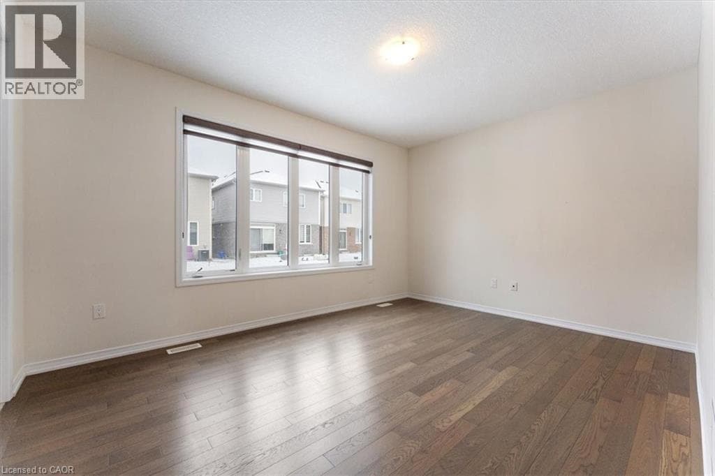 Single Family at 13 STEVEN Drive, Thorold, Ontario - Photo 9 - RE/MAX Garden City Realty