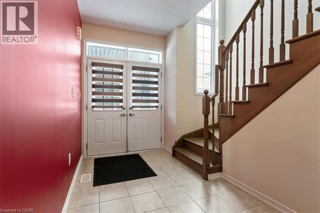 Single Family at 13 STEVEN Drive, Thorold, Ontario - Photo 6 - RE/MAX Garden City Realty