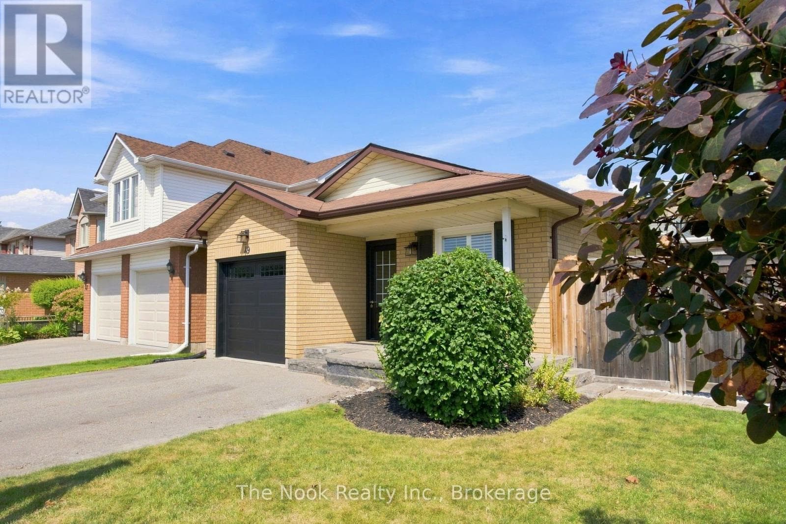 Single Family at 49 Granville Drive, Clarington (Courtice), Ontario - Photo 2 - RE/MAX Garden City Realty