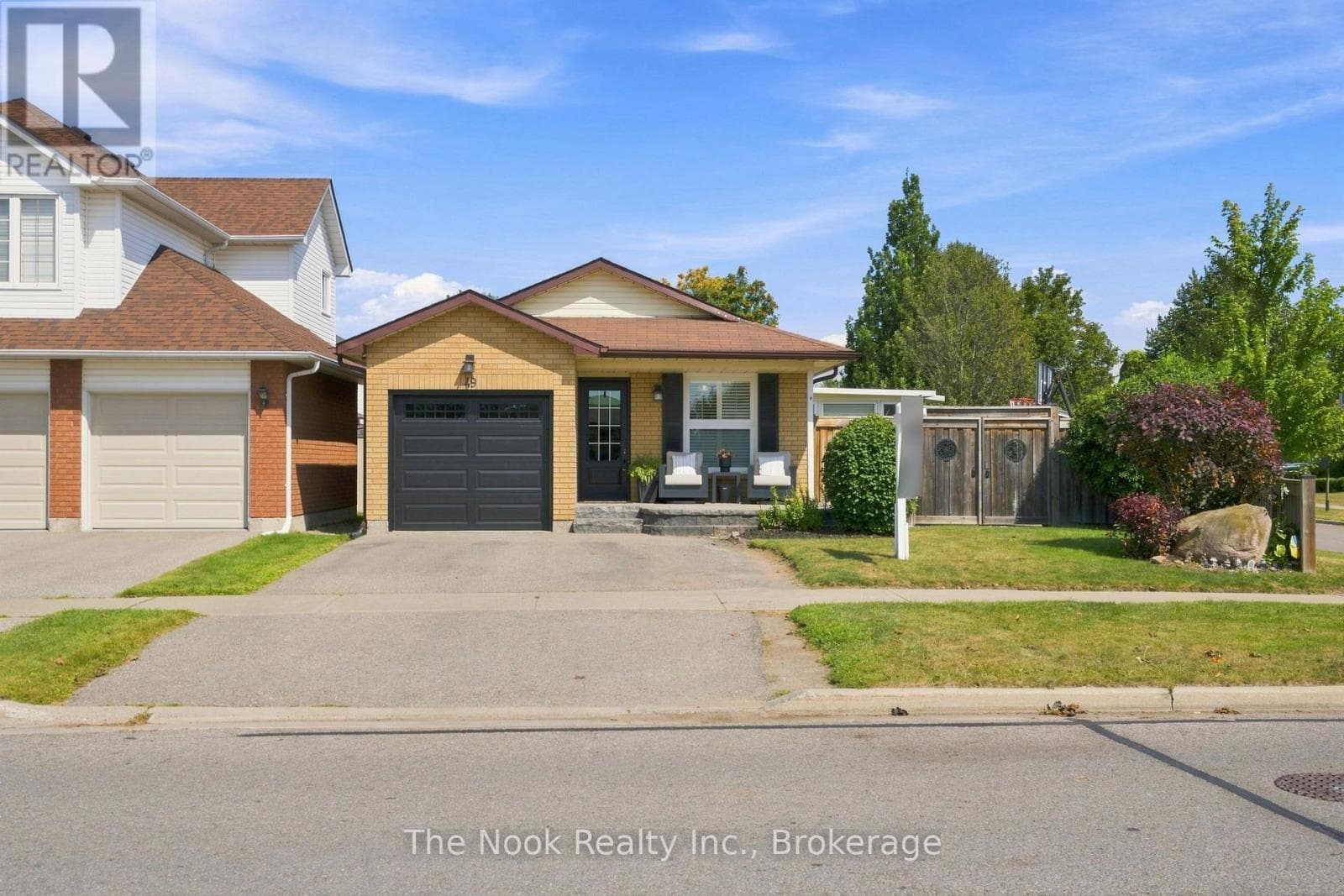 Single Family at 49 Granville Drive, Clarington (Courtice), Ontario - Photo 3 - RE/MAX Garden City Realty